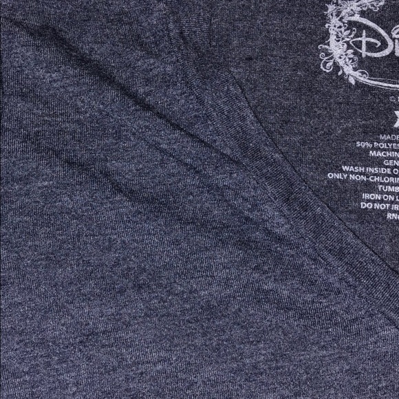 Hakuna Matata Disney Shirt - Picture 2 of 4